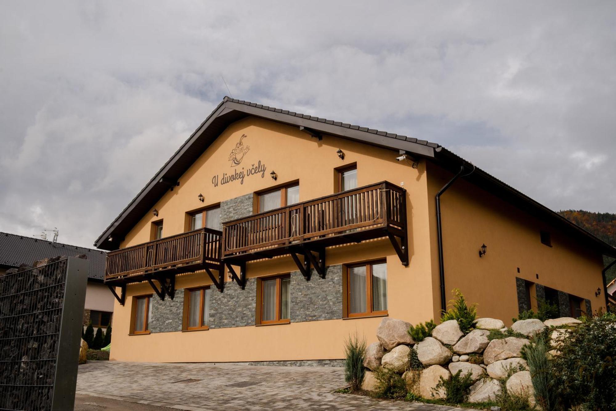 U Divokej Vcely Villa Izipovce Exterior photo